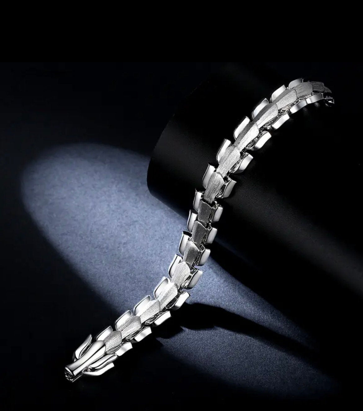 Get the Perfect Men's 950 Platinum Bracelets | GLAMIRA.in